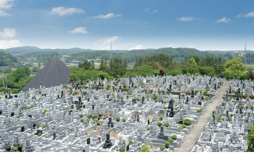 武蔵メモリアルパークは総面積75,000㎡の大型公園墓地